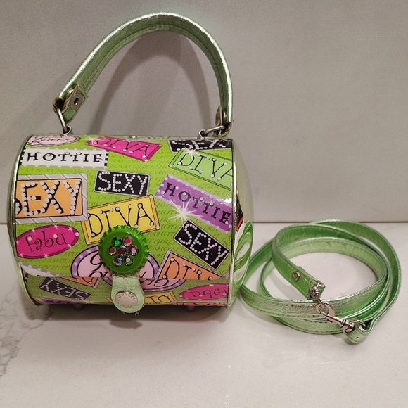 Prezzo Girl Cylinder Green Diva Jeweled Clasp Glam Queen Purse Tween - Picture 1 of 10